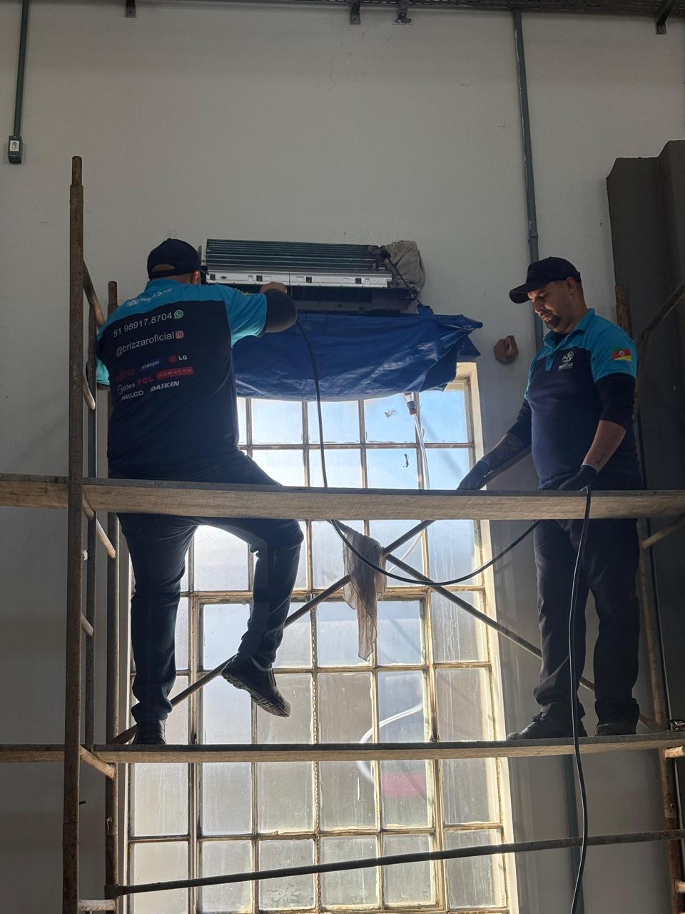 Instalações industriais com equipe especializada